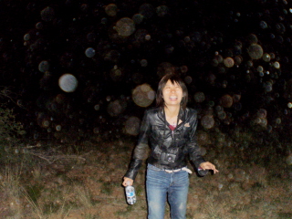 Ayumi%20giddy%20with%20orbs%20near%20Robbers%20Roost%2C%20UFO%20Tour%2C%204-20-09_320x240.JPG