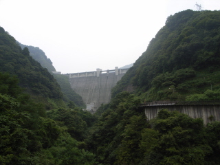 Dam_320x240.JPG